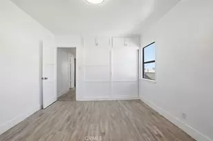 8321 Valecrest Dr, Los Angeles, CA 91352 - Photo 15