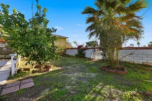 8321 Valecrest Dr, Los Angeles, CA 91352 - Photo 33