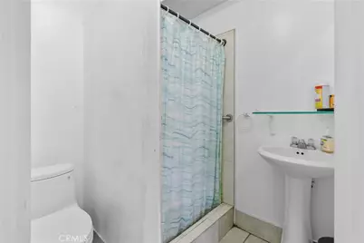 10533 Samoa Avenue, Tujunga, CA 91042 - Photo 43