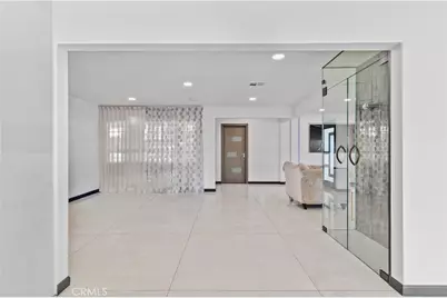 10533 Samoa Avenue, Tujunga, CA 91042 - Photo 9