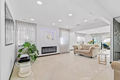 10533 Samoa Avenue, Tujunga, CA 91042 - Photo 5