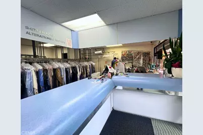 1040 W Kenneth Rd, Glendale, CA 91202 - Photo 5