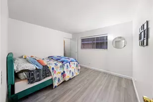 121 Sinclair Ave, Glendale, CA 91206 - Photo 9