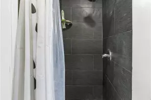 121 Sinclair Ave, Glendale, CA 91206 - Photo 15