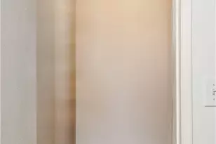 121 Sinclair Ave, Glendale, CA 91206 - Photo 13