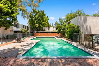 18620 Hatteras # 173, Tarzana, CA 91356 - Photo 3