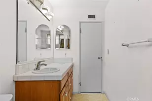 9825 Tujunga Canyon Pl, Tujunga, CA 91042 - Photo 21