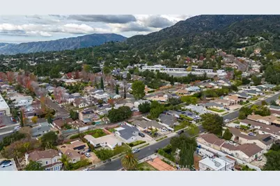 9825 Tujunga Canyon Place, Tujunga, CA 91042 - Photo 35