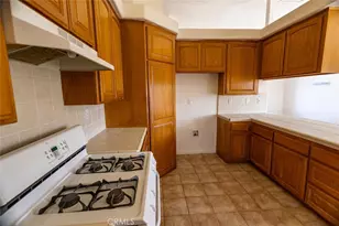 12384 Redwood Rd, Pinon Hills, CA 92372 - Photo 13