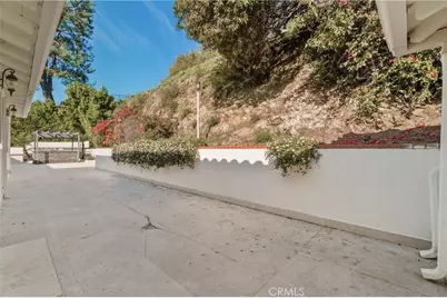 1659 Puebla, Glendale, CA 91207 - Photo 37