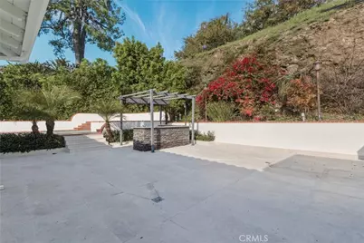 1659 Puebla, Glendale, CA 91207 - Photo 33