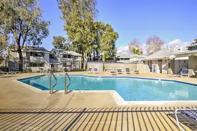 27620 Susan Beth Way #L, Saugus, CA 91350 - Photo 21