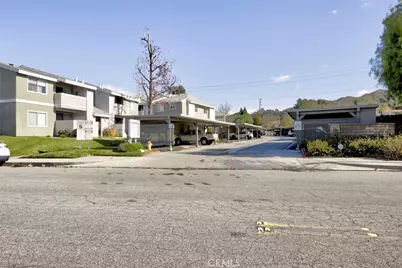 27620 Susan Beth Way #L, Saugus, CA 91350 - Photo 25