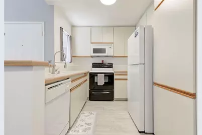 27620 Susan Beth Way #L, Saugus, CA 91350 - Photo 9