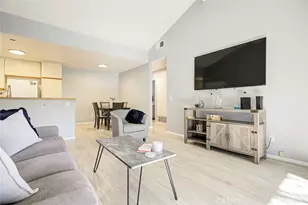 27620 Susan Beth Way, Saugus, CA 91350 - Photo 5