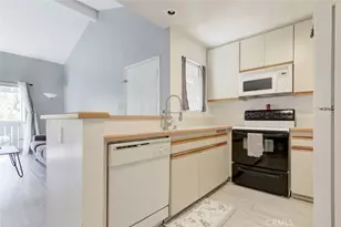 27620 Susan Beth Way, Saugus, CA 91350 - Photo 11