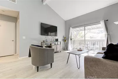 27620 Susan Beth Way #L, Saugus, CA 91350 - Photo 1