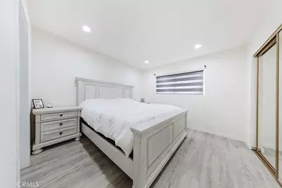 19512 Steinway Street, Canyon Country, CA 91351 - Photo 17