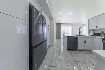 19512 Steinway Street, Canyon Country, CA 91351 - Photo 15