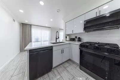 19512 Steinway Street, Canyon Country, CA 91351 - Photo 13