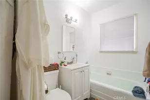 2010 N Los Robles Ave, Pasadena, CA 91104 - Photo 9