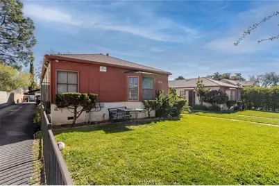 2010 N Los Robles Avenue, Pasadena, CA 91104 - Photo 19