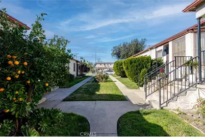 2010 N Los Robles Avenue, Pasadena, CA 91104 - Photo 17