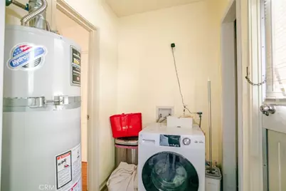 2010 N Los Robles Avenue, Pasadena, CA 91104 - Photo 11