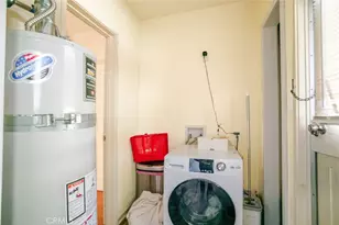 2010 N Los Robles Ave, Pasadena, CA 91104 - Photo 11