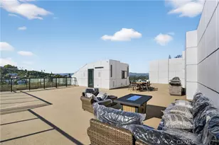 4016 Oakfield Dr, Sherman Oaks, CA 91423 - Photo 31