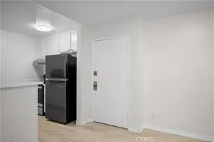 15425 Sherman, Van Nuys, CA 91406 - Photo 3