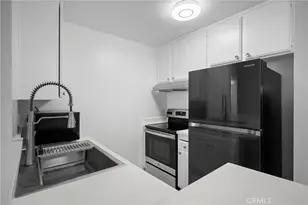 15425 Sherman, Van Nuys, CA 91406 - Photo 9