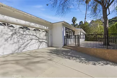 8123 Amor Road, Los Angeles, CA 90046 - Photo 3