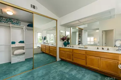 21714 Agajanian Lane, Saugus, CA 91350 - Photo 33