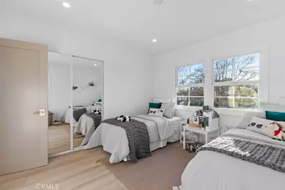 8372 Outland View Drive, Los Angeles, CA 91352 - Photo 35