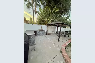 10549 Rhodesia, Sunland, CA 91040 - Photo 11