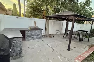 10549 Rhodesia, Sunland, CA 91040 - Photo 11