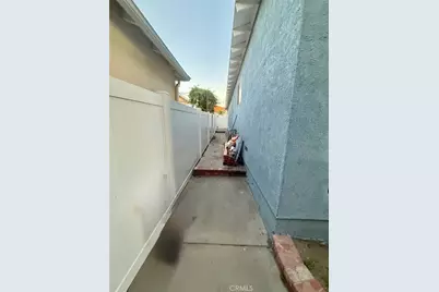 10549 Rhodesia, Sunland, CA 91040 - Photo 15