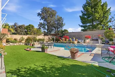 27832 Audrey Court, Canyon Country, CA 91351 - Photo 11