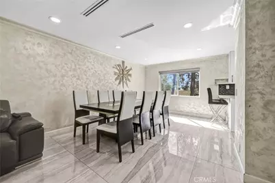 8038 Via Pompeii, Burbank, CA 91504 - Photo 9