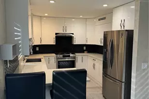 8038 Via Pompeii, Burbank, CA 91504 - Photo 3