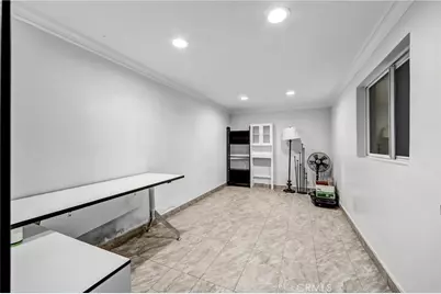 8038 Via Pompeii, Burbank, CA 91504 - Photo 23