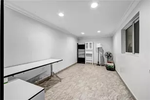 8038 Via Pompeii, Burbank, CA 91504 - Photo 23