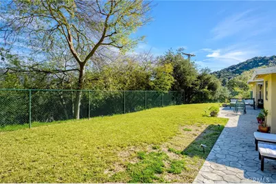3770 Hillway Drive, Glendale, CA 91208 - Photo 13