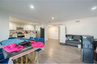 11214 Woodley, Granada Hills, CA 91344 - Photo 9