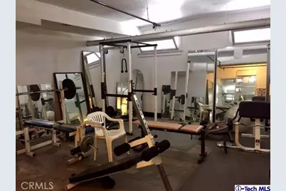 2121 James M Wood Boulevard #224, Los Angeles, CA 90006 - Photo 25