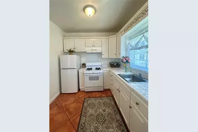 2121 James M Wood Boulevard #224, Los Angeles, CA 90006 - Photo 13