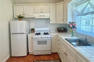 2121 James M Wood Blvd, Los Angeles, CA 90006 - Photo 13