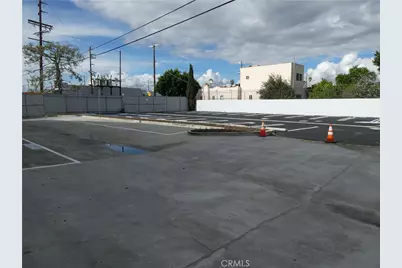 3500 N San Fernando Boulevard, Burbank, CA 91505 - Photo 11