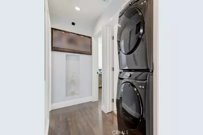 7007 Murietta Avenue, Van Nuys, CA 91405 - Photo 17